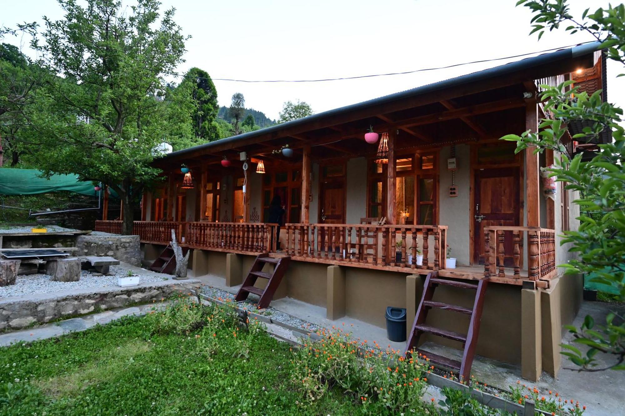 Himalayan Mud Resort Касол Екстериор снимка