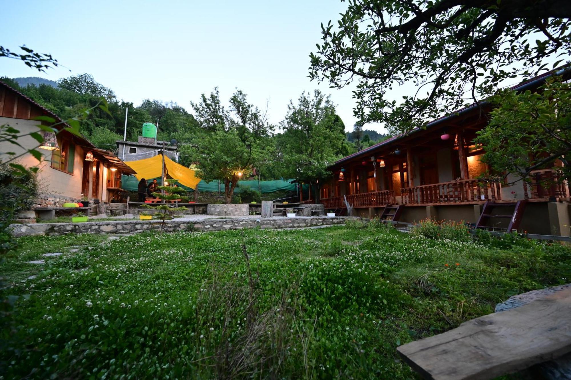 Himalayan Mud Resort Касол Екстериор снимка