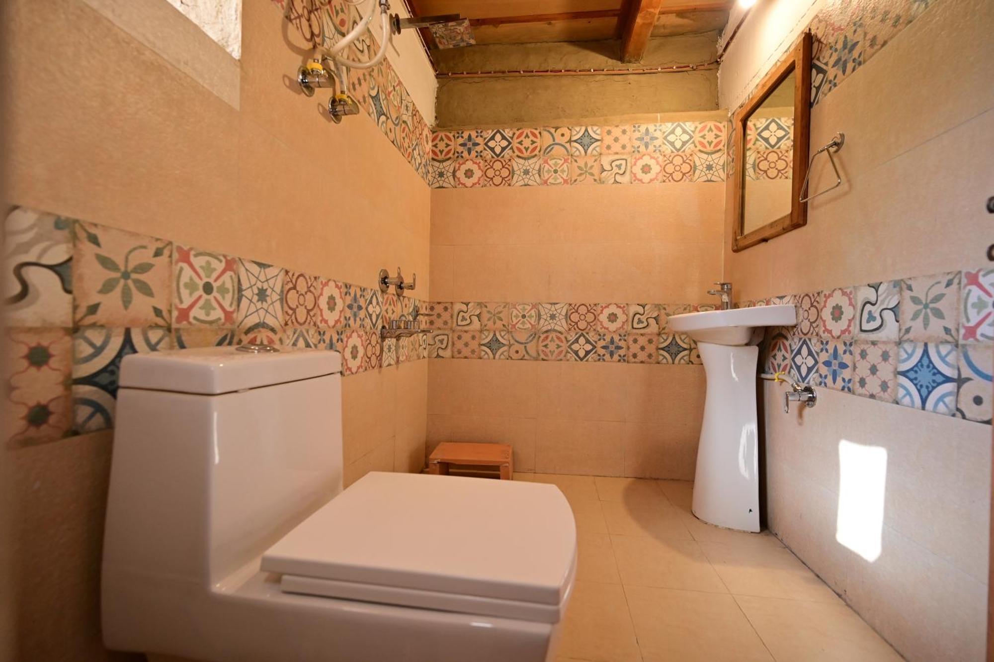 Himalayan Mud Resort Касол Екстериор снимка