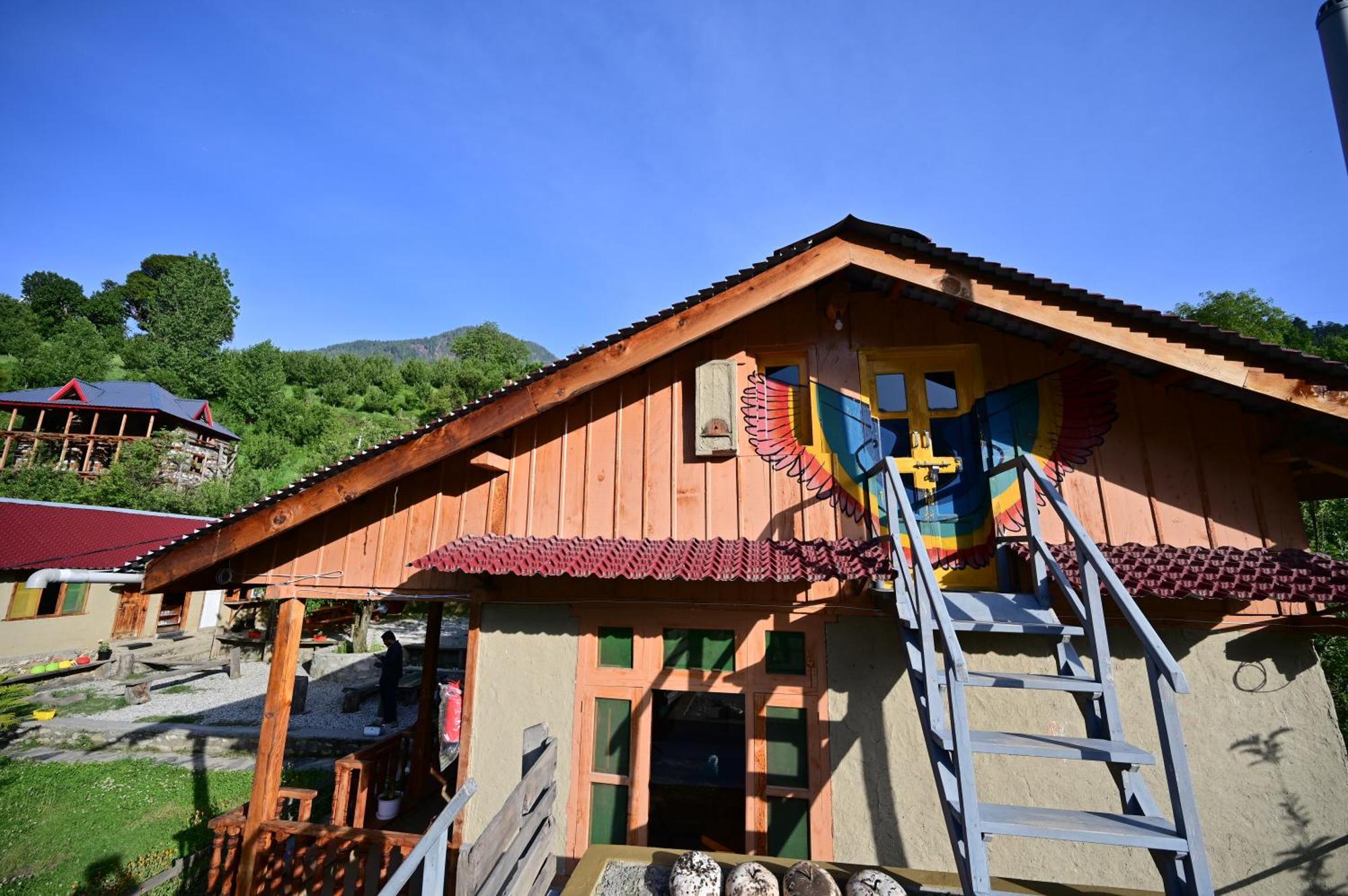 Himalayan Mud Resort Касол Екстериор снимка
