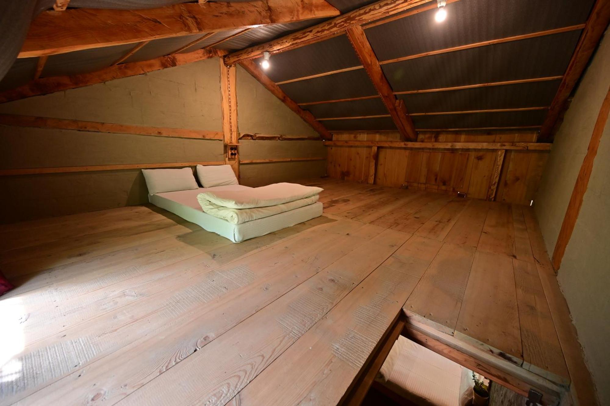 Himalayan Mud Resort Касол Стая снимка